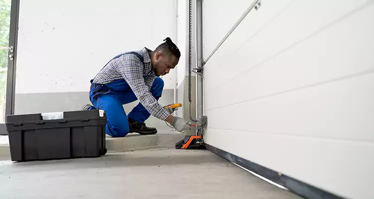 Garage Door Sensor Repair in Oak Ridge, FL