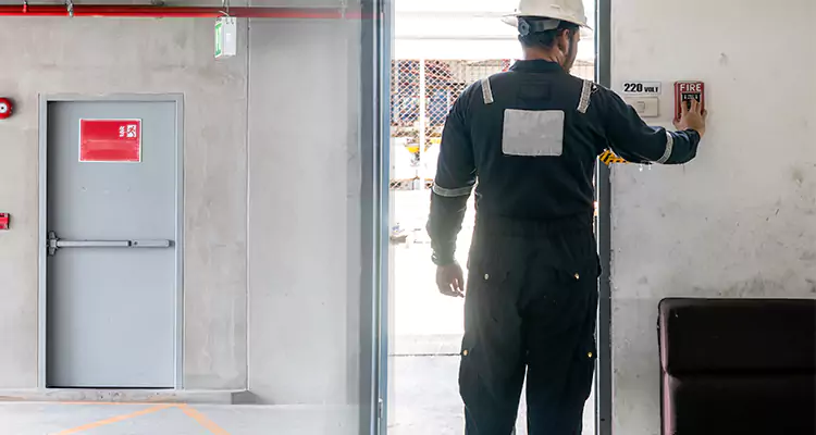 Emergency Fire Exit Door Repair in Oak Ridge, FL