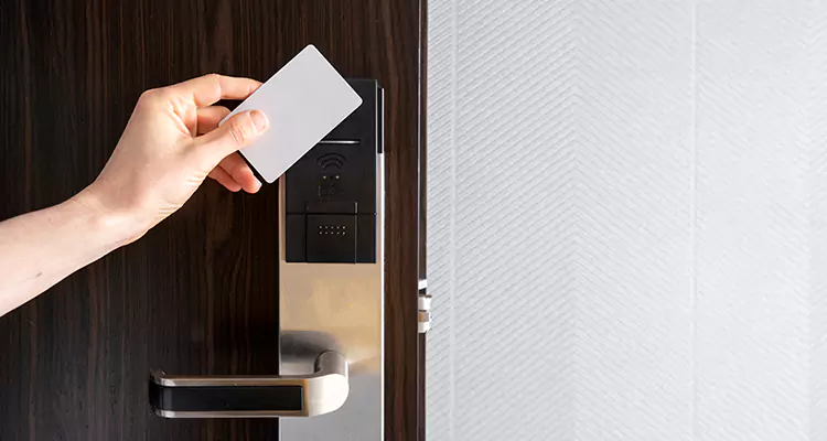 Why Choose Us for Hotel Keycard Lock Repair in Oak Ridge, FL?