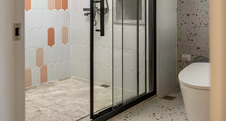 Sliding Shower Door Repair in Oak Ridge, FL