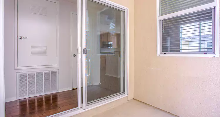 Sliding Screen Door Track Repair in Oak Ridge, FL