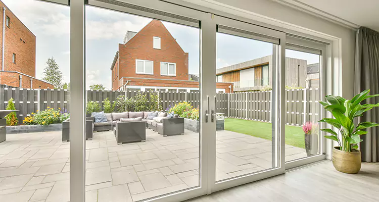 Best Sliding Screen Door Replacement Company in Oak Ridge, FL