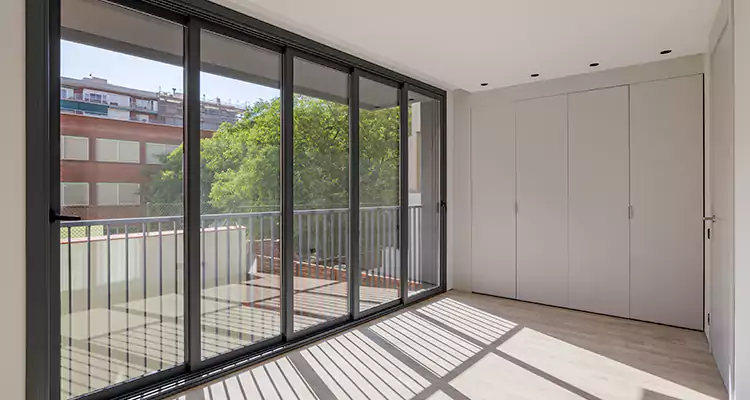 Balcony Sliding Glass Doors in Oak Ridge, FL