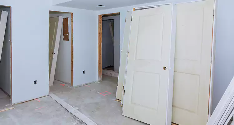 Broken Door Frame Repair in Oak Ridge, FL