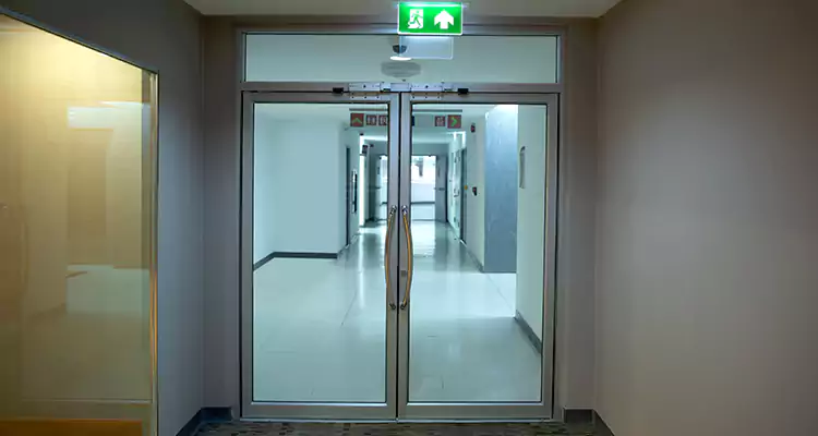 Emergency Glass Door Repair in Oak Ridge, FL