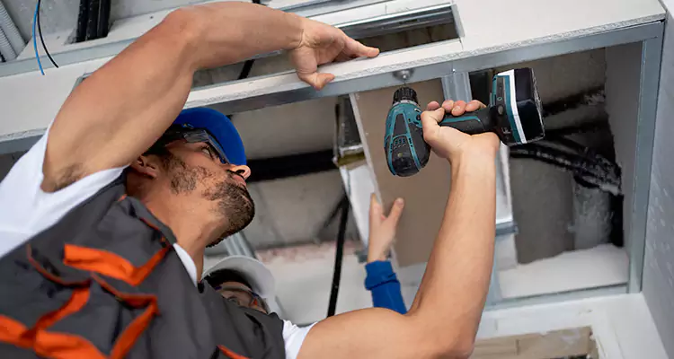 Emergency Overhead Door Repair in Oak Ridge, FL