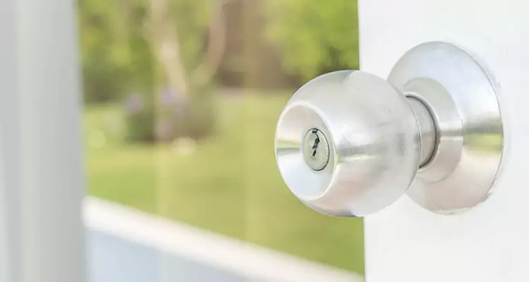 Patio Door Mechanism Jammed in Oak Ridge, FL