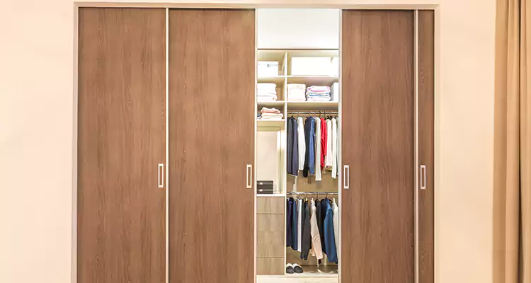 Sliding Closet Wardrobe Repairs in Oak Ridge, FL