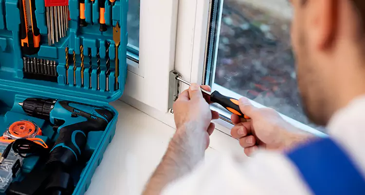 Mirrored Sliding Doors Replacement Expert in Oak Ridge, FL