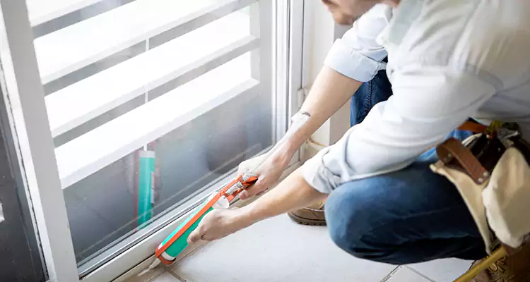 Dap Window Caulk Repair in Oak Ridge, FL